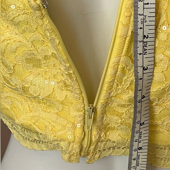 NWT Windsor Yellow Lace Halter Crop Top + Clear Sequins Size Small 5 - Picture 13 of 15